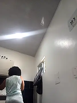 IIv0ryN0IIReX-XX online show from February 6, 2:57 pm