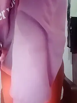 Snapshot of Sexy_sara09 chatting on February 3, 6:22 am Sexy sara09 online show from February 3, 6:22 am