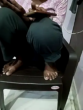 Snapshot of Sexy_sara09 chatting on February 27, 2:45 am Sexy sara09 online show from February 27, 2:45 am