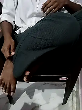 Snapshot of Sexy_sara09 chatting on February 28, 12:49 pm Sexy sara09 online show from February 28, 12:49 pm