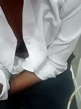 Snapshot of Sexy_sara09 chatting on February 8, 3:32 pm Sexy sara09 online show from February 8, 3:32 pm