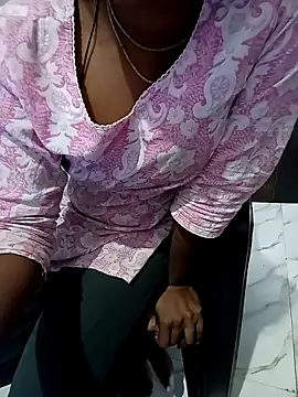 Snapshot of Sexy_sara09 chatting on March 4, 4:09 am Sexy sara09 online show from March 4, 4:09 am