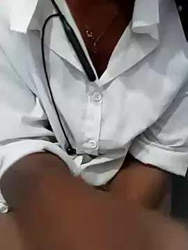 Snapshot of Sexy_sara09 chatting on February 14, 4:34 am Sexy sara09 online show from February 14, 4:34 am