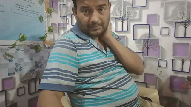 Snapshot of KUMA_500 chatting on February 15, 2:01 am KUMA 500 online show from February 15, 2:01 am