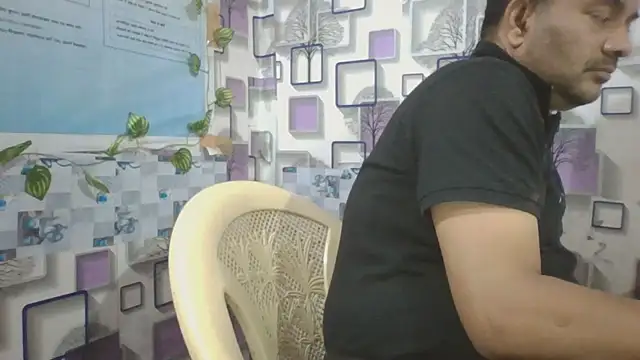 Snapshot of KUMA_500 chatting on February 12, 5:29 am KUMA 500 online show from February 12, 5:29 am