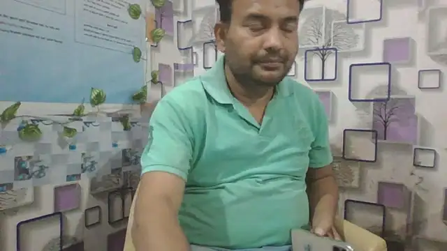 Snapshot of KUMA_500 chatting on February 5, 8:21 am KUMA 500 online show from February 5, 8:21 am