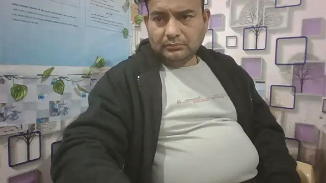 Snapshot of KUMA_500 chatting on January 8, 1:22 am KUMA 500 online show from January 8, 1:22 am