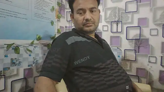 Snapshot of KUMA_500 chatting on February 26, 5:18 am KUMA 500 online show from February 26, 5:18 am