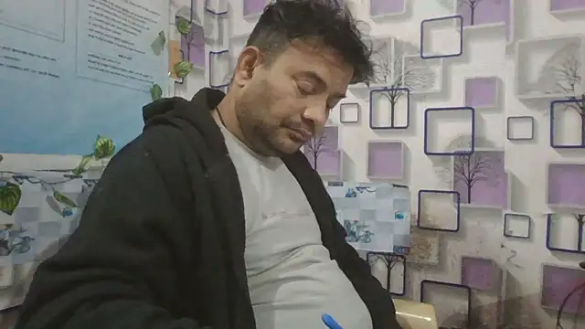 Snapshot of KUMA_500 chatting on January 12, 1:45 am KUMA 500 online show from January 12, 1:45 am