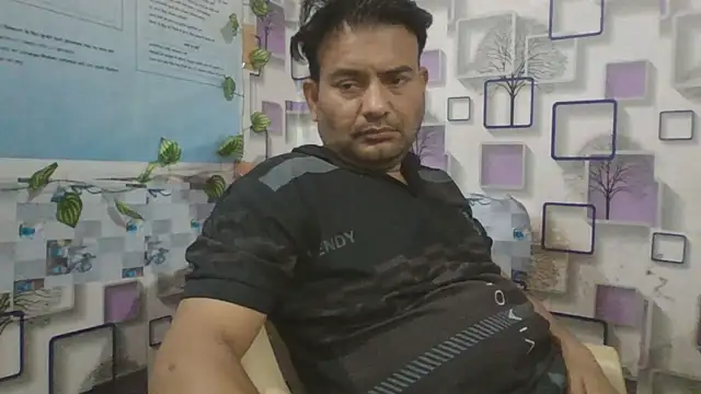 Snapshot of KUMA_500 chatting on February 9, 2:42 am KUMA 500 online show from February 9, 2:42 am