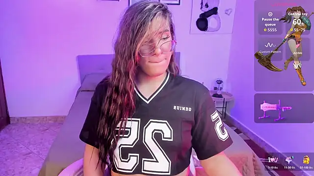 Valen with pussy online show from March 14, 9:10 pm