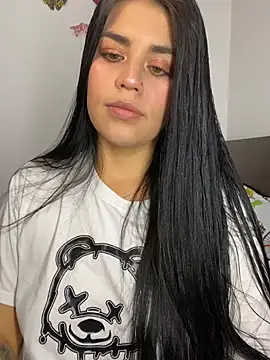 sophyy white online show from April 21, 11:55 pm