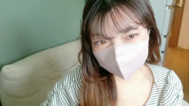   Yui  online show from March 6, 1:44 am
