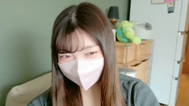   Yui  online show from February 24, 12:55 am