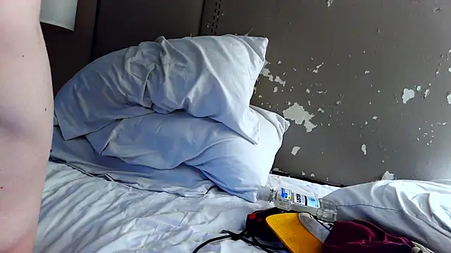 cloudyplay661 online show from April 14, 1:43 am