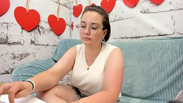 Sweetie Rozzy online show from June 5, 1:32 am