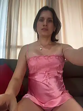 Snapshot of milablossom01 chatting on July 18, 5:43 pm milablossom01 online show from July 18, 5:43 pm