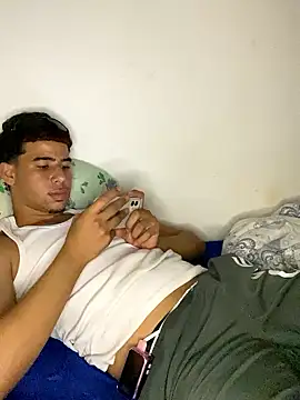 lzinho9153 online show from February 9, 3:15 am