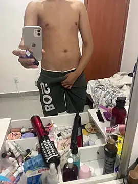 lzinho9153 online show from March 5, 3:47 am