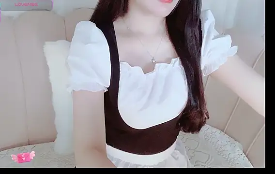 Junnatalie   online show from April 9, 5:31 am