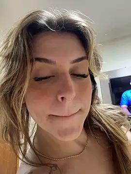 BarbieHotBrazil online show from April 14, 3:22 am