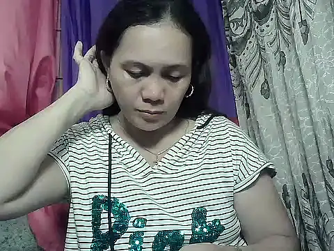 prettymomma24xx online show from May 9, 9:56 am