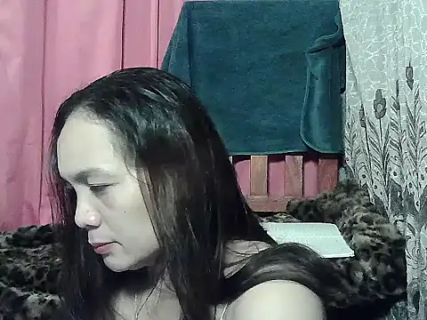 prettymomma24xx online show from April 9, 4:24 pm