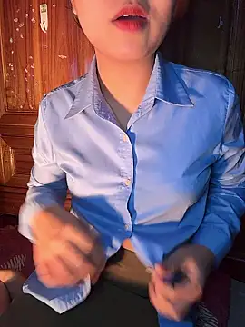 Snapshot of Bong_lovelyy chatting on January 9, 5:14 am Bong lovelyy online show from January 9, 5:14 am