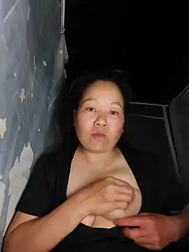 donaaa2 online show from April 9, 3:18 pm