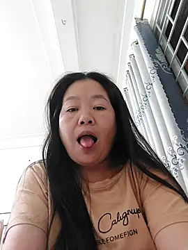 donaaa2 online show from January 9, 2:57 pm