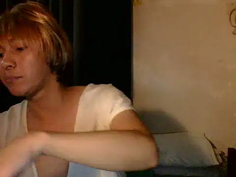 sweetinnocent69xxx online show from June 18, 4:56 pm