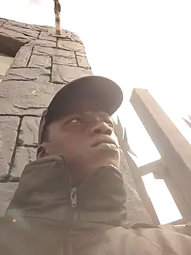 Sihle Plays online show from February 14, 8:03 am