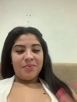 Snapshot of kahraujo chatting on May 28, 8:26 pm kahraujo online show from May 28, 8:26 pm