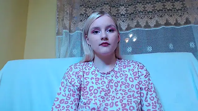 Dami1820 online show from January 9, 6:15 pm