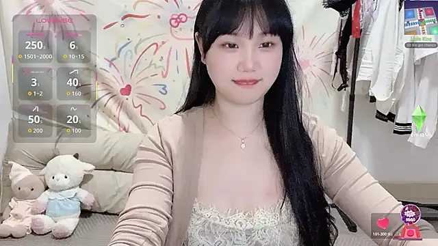 xiaoguai99 online show from May 9, 12:52 pm
