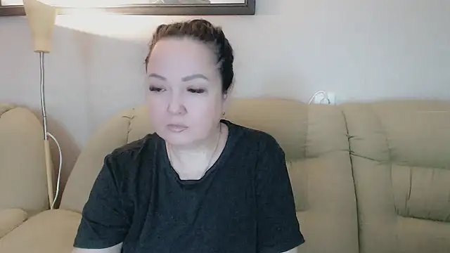 Snapshot of infinity_loveliness chatting on February 14, 6:13 am infinity loveliness online show from February 14, 6:13 am