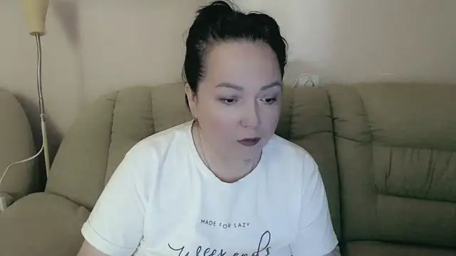 Snapshot of infinity_loveliness chatting on December 20, 7:33 am infinity loveliness online show from December 20, 7:33 am