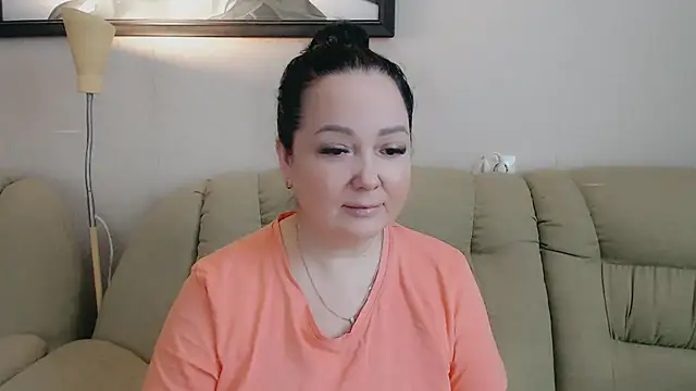 Snapshot of infinity_loveliness chatting on February 10, 6:23 am infinity loveliness online show from February 10, 6:23 am