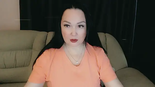 Snapshot of infinity_loveliness chatting on December 23, 8:02 am infinity loveliness online show from December 23, 8:02 am