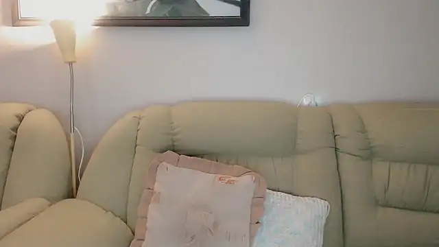 Snapshot of infinity_loveliness chatting on December 18, 7:24 am infinity loveliness online show from December 18, 7:24 am