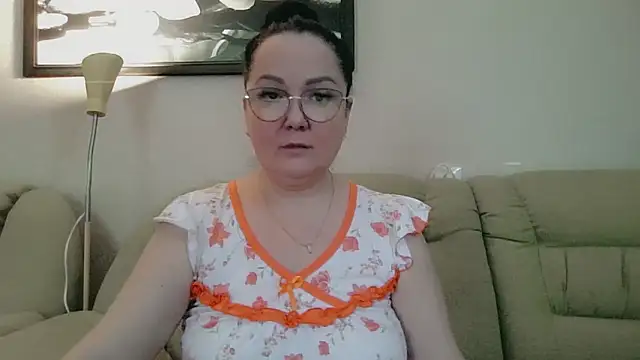 infinity loveliness online show from April 10, 6:42 am