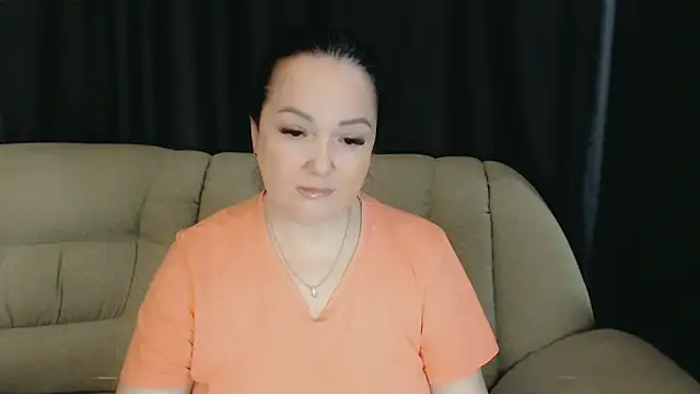 Snapshot of infinity_loveliness chatting on February 6, 8:32 am infinity loveliness online show from February 6, 8:32 am