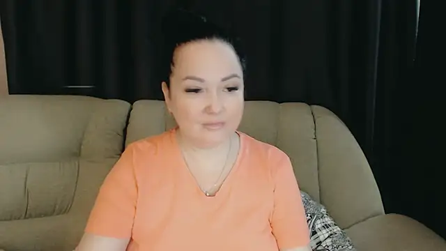 Snapshot of infinity_loveliness chatting on February 1, 8:12 am infinity loveliness online show from February 1, 8:12 am