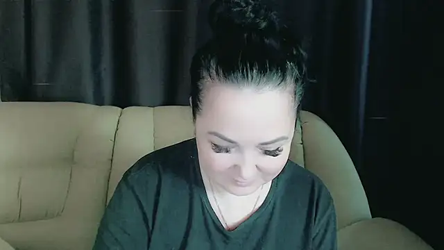 Snapshot of infinity_loveliness chatting on February 19, 7:16 am infinity loveliness online show from February 19, 7:16 am