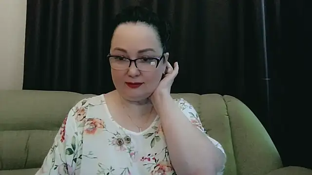 Snapshot of infinity_loveliness chatting on February 24, 6:03 am infinity loveliness online show from February 24, 6:03 am