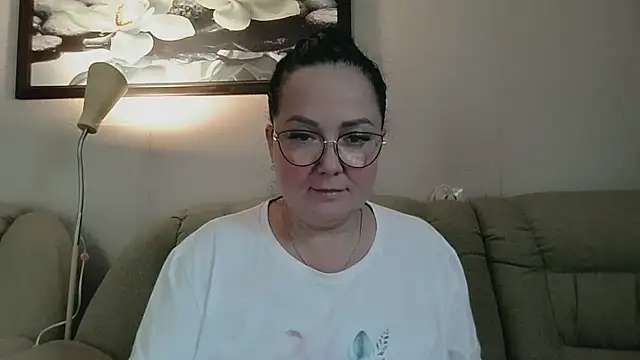 Snapshot of infinity_loveliness chatting on July 4, 6:31 am infinity loveliness online show from July 4, 6:31 am