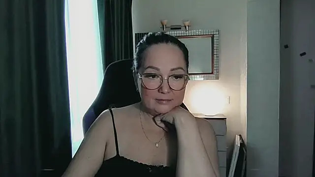Snapshot of infinity_loveliness chatting on July 19, 8:12 am infinity loveliness online show from July 19, 8:12 am