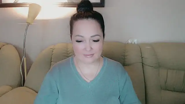 Snapshot of infinity_loveliness chatting on February 3, 8:30 am infinity loveliness online show from February 3, 8:30 am