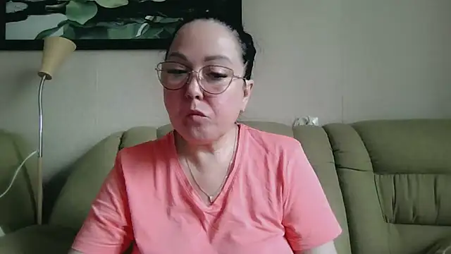 Snapshot of infinity_loveliness chatting on June 15, 6:35 am infinity loveliness online show from June 15, 6:35 am