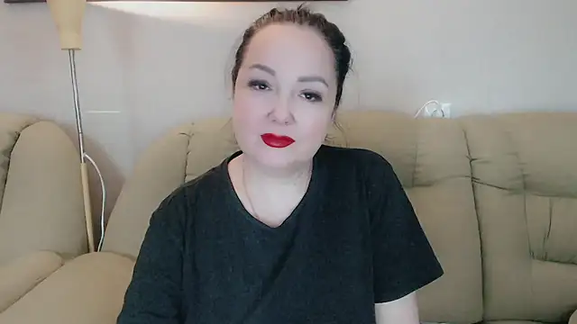 Snapshot of infinity_loveliness chatting on February 15, 6:03 am infinity loveliness online show from February 15, 6:03 am